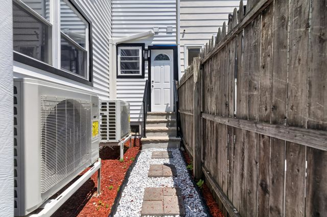 46 EAST 44TH ST, Bayonne, NJ 07002
