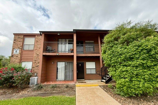 904 University Oaks Boulevard 91, College Station, TX 77840