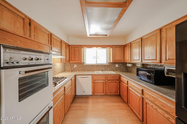 9821 N 110TH Avenue, Sun City, AZ 85351