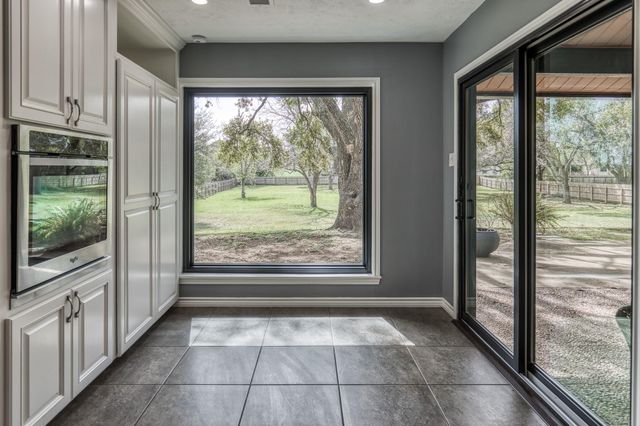 2414 E Rosedale, Brenham, TX 77833