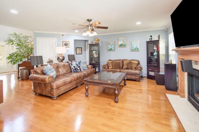 209 Ranchette Court, Bryan, TX 77808