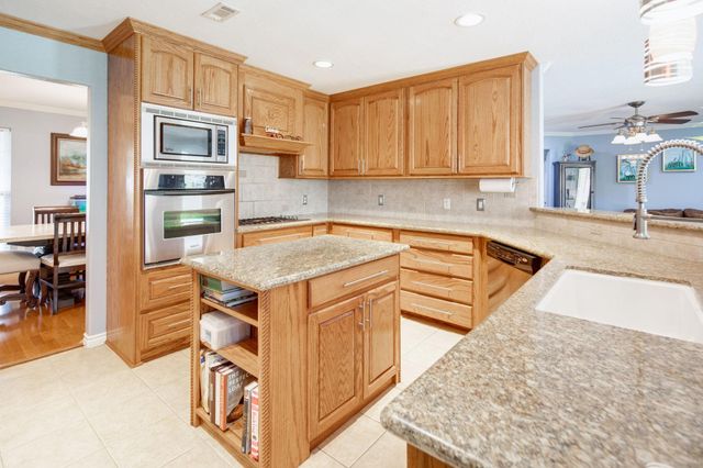 209 Ranchette Court, Bryan, TX 77808