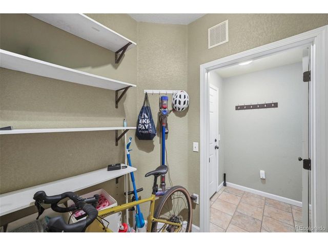 6013 Castlegate Dr W D26, Castle Rock, CO 80108