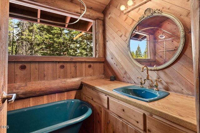 480 Mount Ashland Ski Road, Ashland, OR 97520