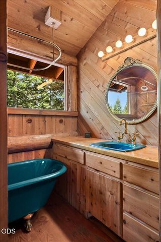 480 Mount Ashland Ski Road, Ashland, OR 97520
