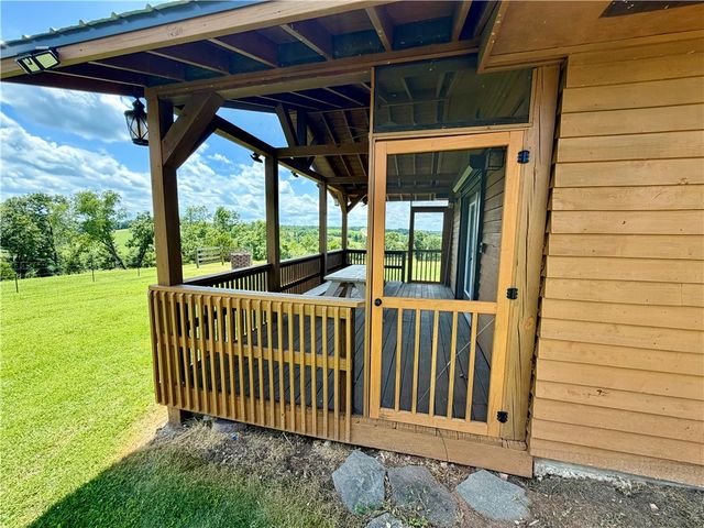 942 Clifty Highway, Rogers, AR 72756
