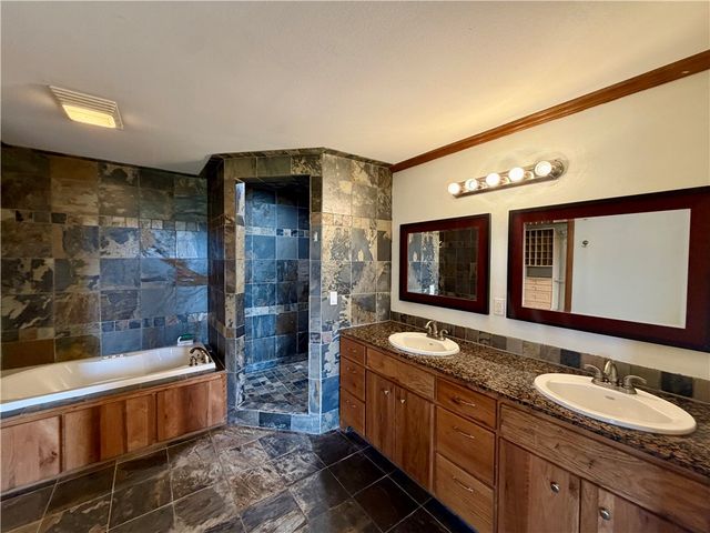 942 Clifty Highway, Rogers, AR 72756