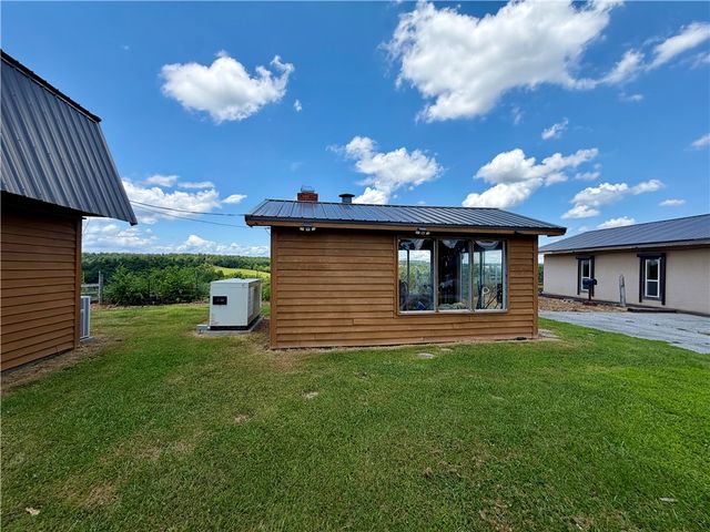 942 Clifty Highway, Rogers, AR 72756