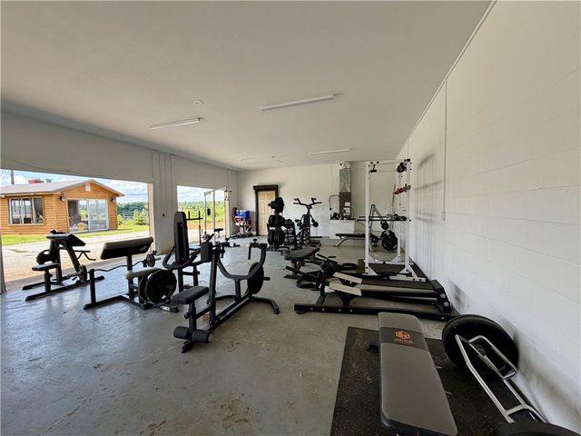 942 Clifty Highway, Rogers, AR 72756