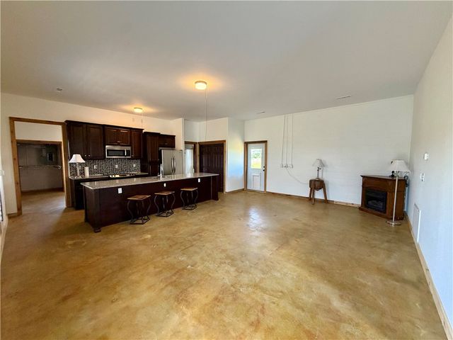 942 Clifty Highway, Rogers, AR 72756
