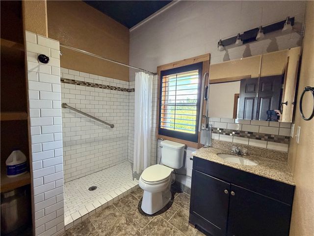 942 Clifty Highway, Rogers, AR 72756