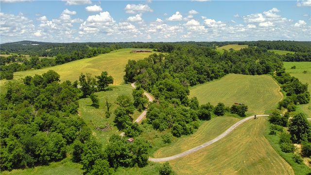 942 Clifty Highway, Rogers, AR 72756
