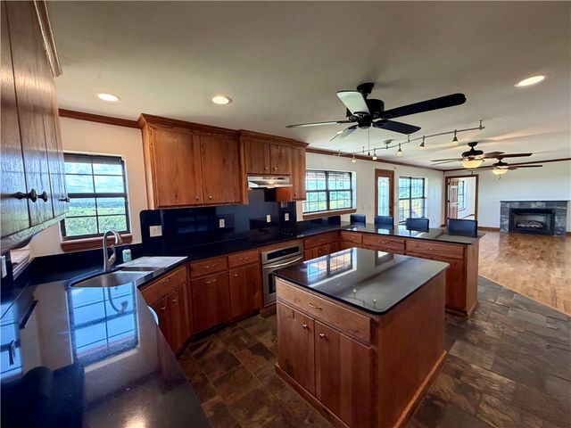 942 Clifty Highway, Rogers, AR 72756
