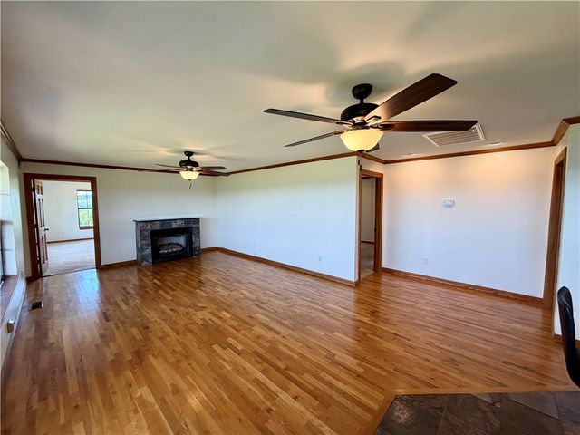 942 Clifty Highway, Rogers, AR 72756