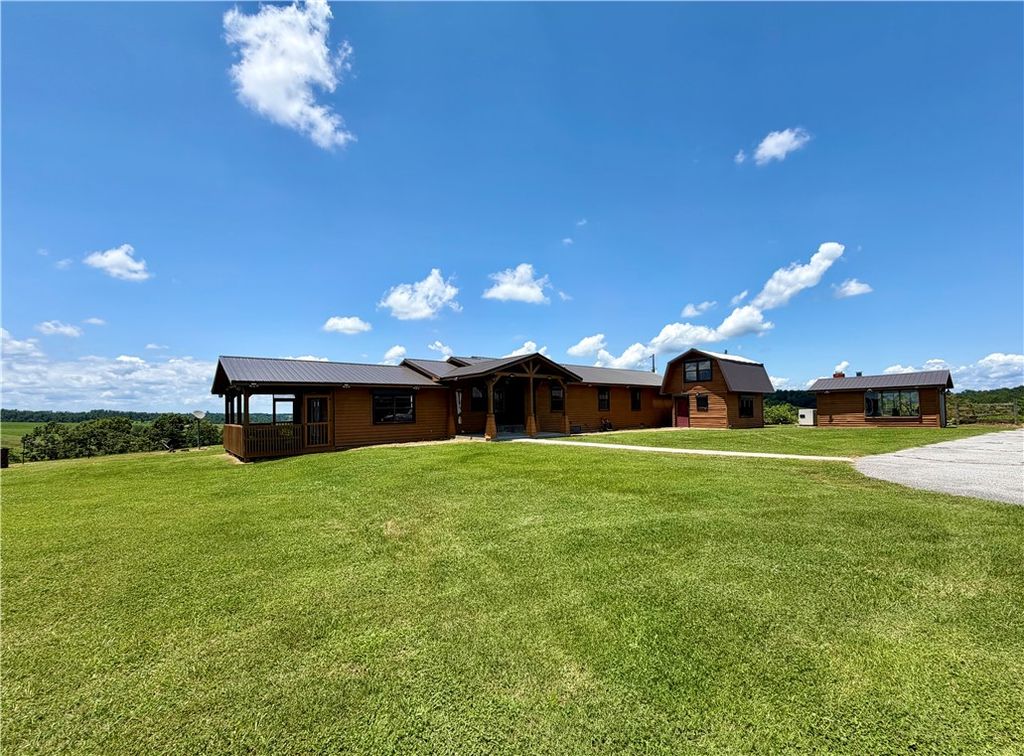 942 Clifty Highway, Rogers, AR 72756