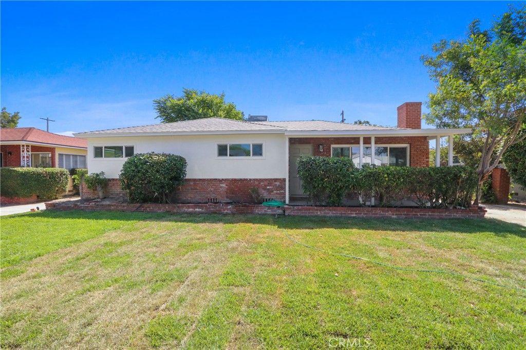 Image 1 of property listing at 3250 Chestnut, Long Beach, CA 90806
