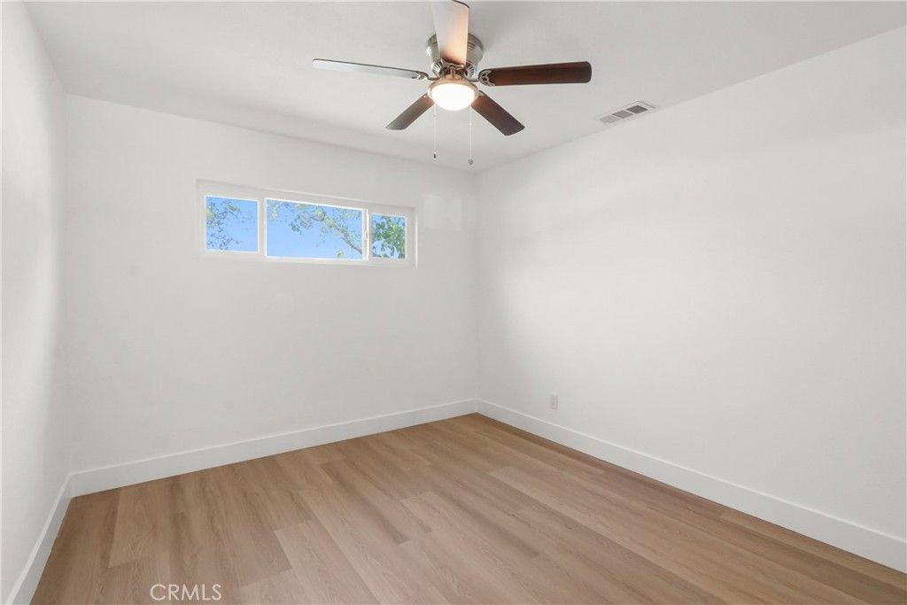 Image 20 of property listing at 3250 Chestnut, Long Beach, CA 90806