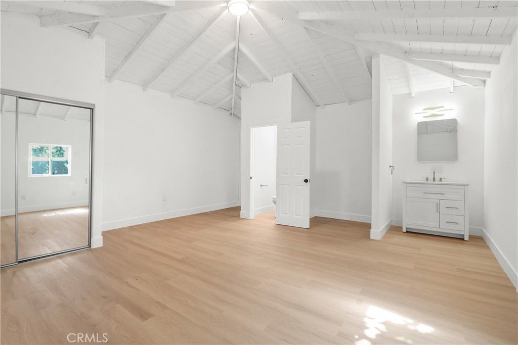 Image 22 of property listing at 3250 Chestnut, Long Beach, CA 90806