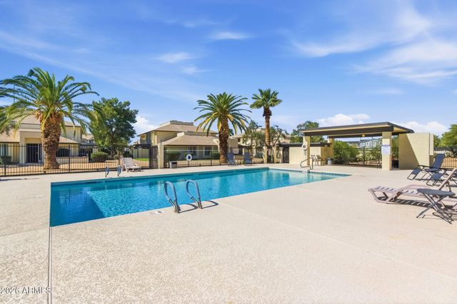 780 E EUGIE Avenue, Phoenix, AZ 85022