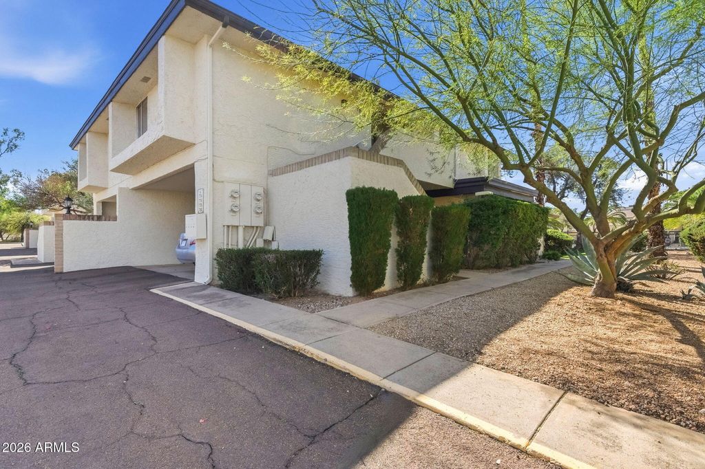 780 E EUGIE Avenue, Phoenix, AZ 85022