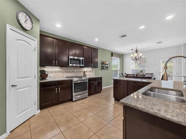 101 Paul Azinger DR, Round Rock, TX 78664