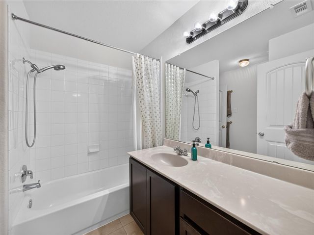 101 Paul Azinger DR, Round Rock, TX 78664