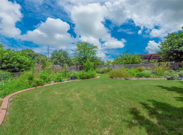 101 Paul Azinger DR, Round Rock, TX 78664
