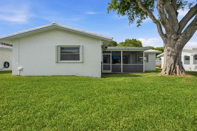 8212 NW 12th Court, Plantation, FL 33322