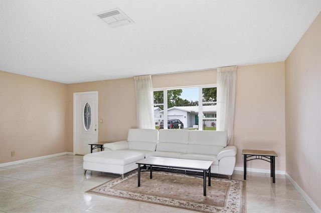 8212 NW 12th Court, Plantation, FL 33322