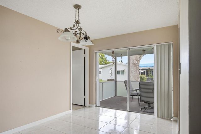 8212 NW 12th Court, Plantation, FL 33322