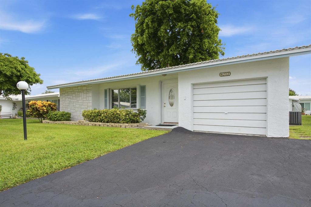 8212 NW 12th Court, Plantation, FL 33322