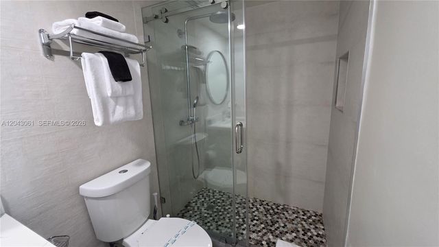 4001 S Ocean Drive 9F, Hollywood, FL 33019