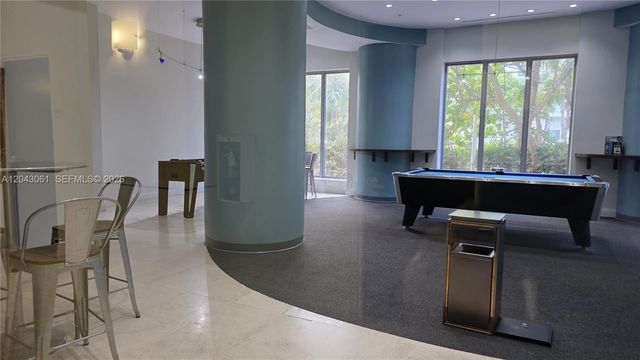 4001 S Ocean Drive 9F, Hollywood, FL 33019