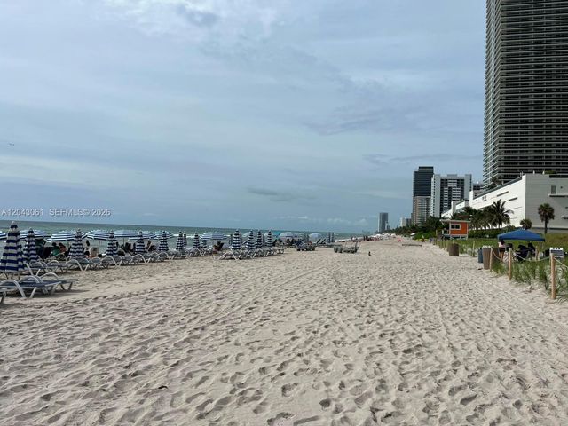 4001 S Ocean Drive 9F, Hollywood, FL 33019