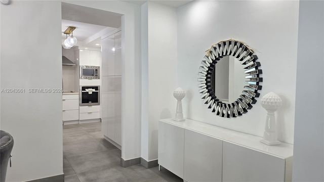 4001 S Ocean Drive 9F, Hollywood, FL 33019