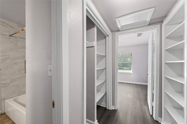 6138 Kenilwood Drive, Houston, TX 77033