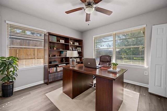 6138 Kenilwood Drive, Houston, TX 77033