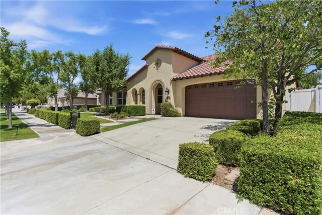 12706 Stillbrook Drive, Bakersfield, CA 93311