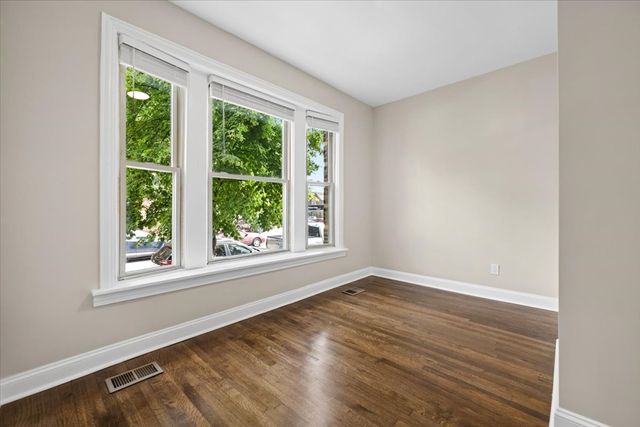 2405 W McLean Avenue 1, Chicago, IL 60647