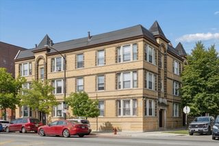2405 W McLean Avenue 1, Chicago, IL 60647
