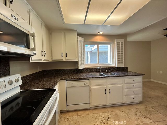 2404 Via Mariposa W 3H, Laguna Woods, CA 92637
