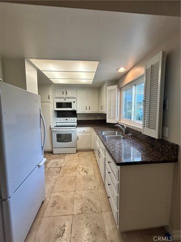 2404 Via Mariposa W 3H, Laguna Woods, CA 92637