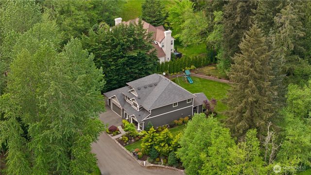 21002 SE 216th Way, Maple Valley, WA 98038