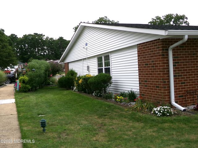 872A Balmoral Court A, Lakewood, NJ 08701