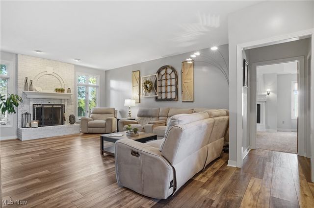 2872 IRONWOOD Drive, Green, OH 44312