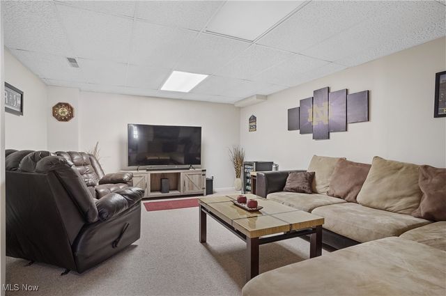 2872 IRONWOOD Drive, Green, OH 44312