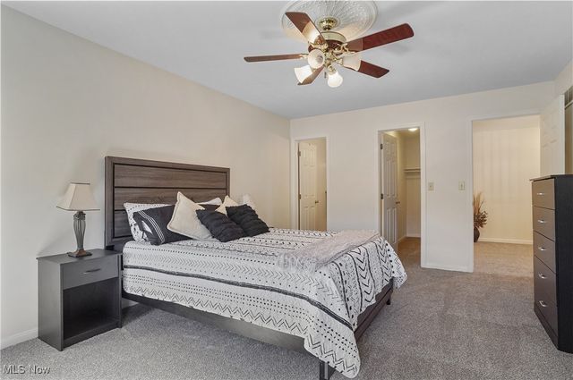 2872 IRONWOOD Drive, Green, OH 44312