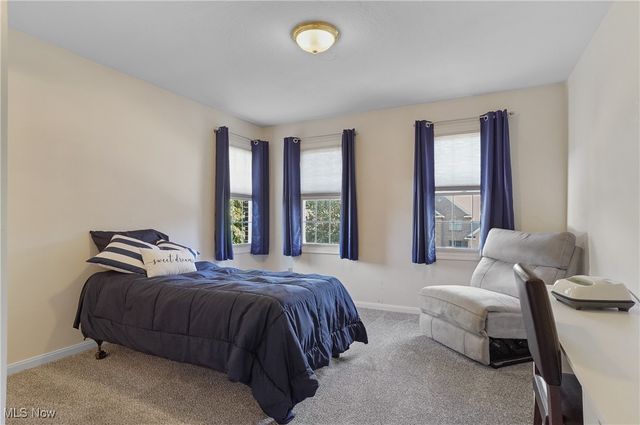 2872 IRONWOOD Drive, Green, OH 44312