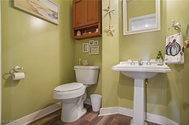 2872 IRONWOOD Drive, Green, OH 44312