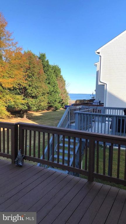 Image 9 of property listing at 48390 SUNBURST DR, Lexington Park, MD 20653